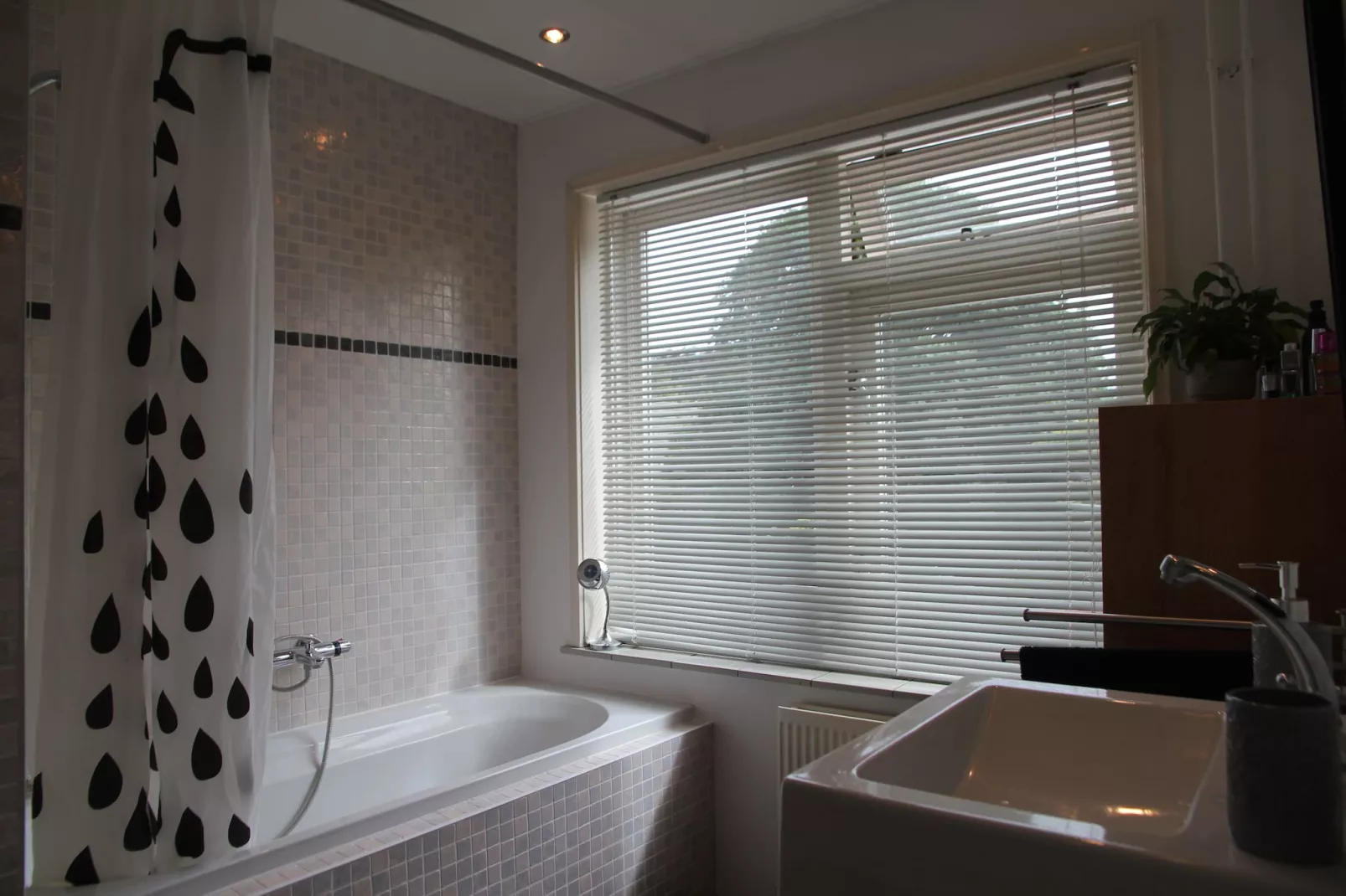 Hemels Heiloo-Badkamer