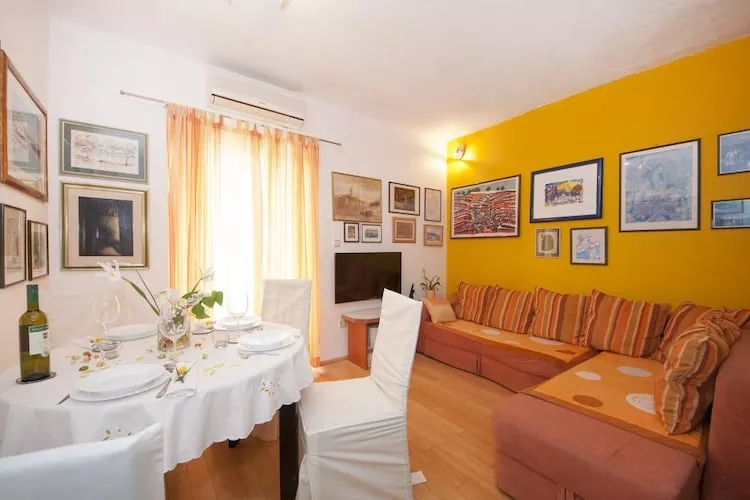 Apartments Kalajzic- One-Bedroom Apartment with Terrace (ST)-Binnen