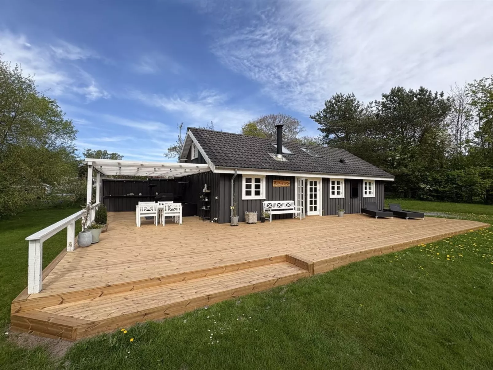 "Veljan" - 1.2km from the sea-Buiten