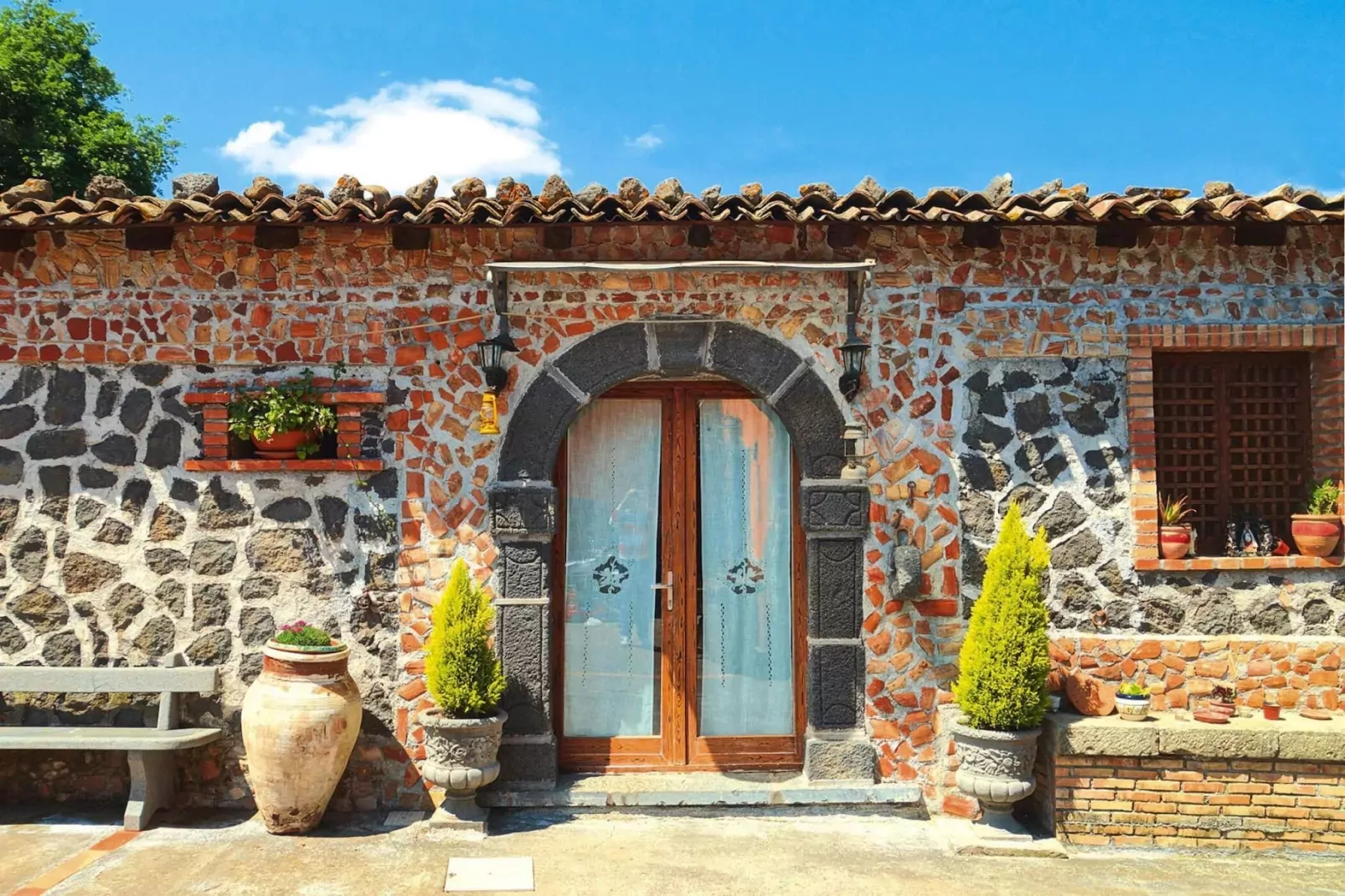 Holiday home Castiglione di Sicilia-Villa Jelú ex Villa Maria-Buitenkant zomer