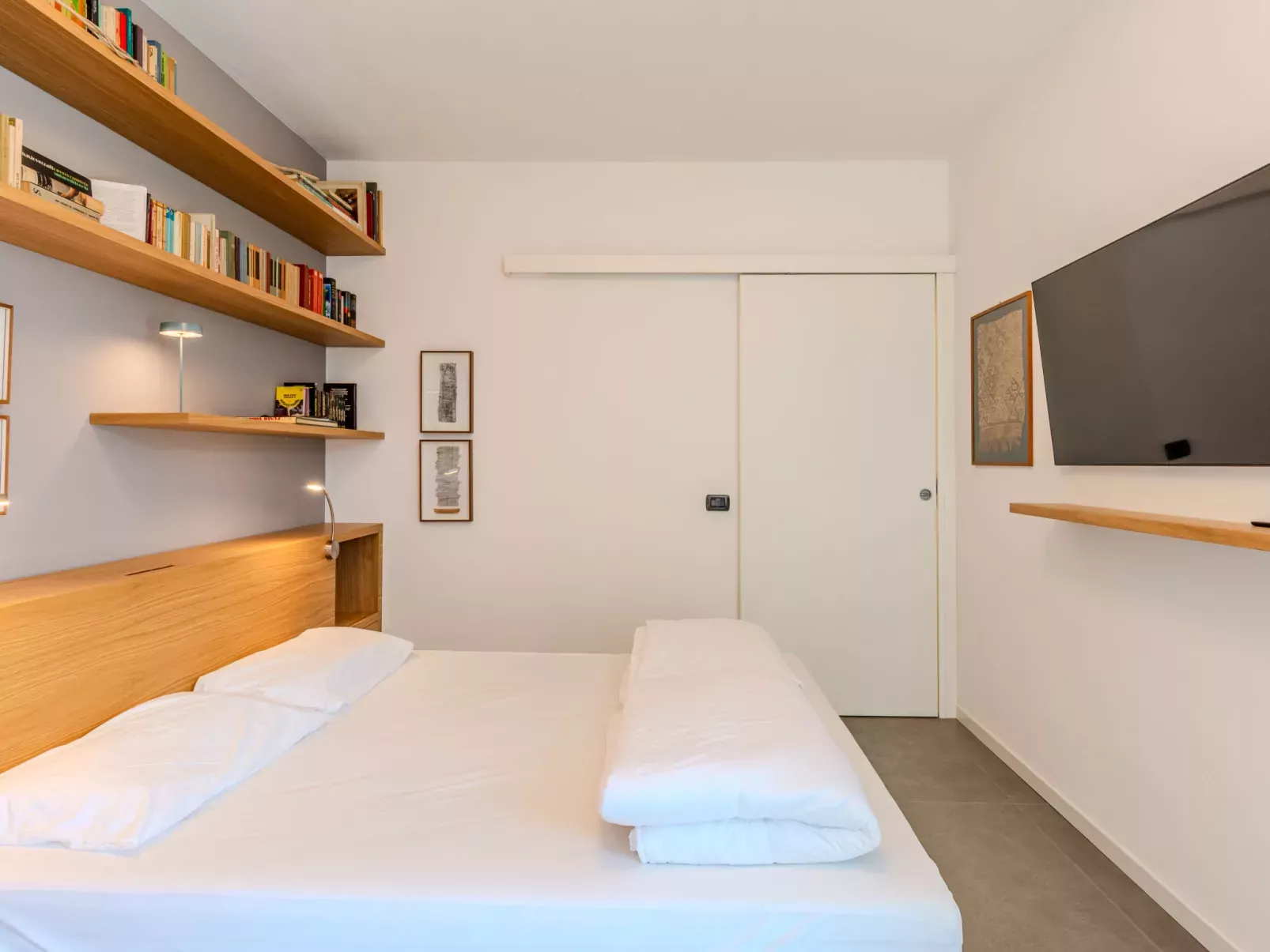Flat 1-Binnen