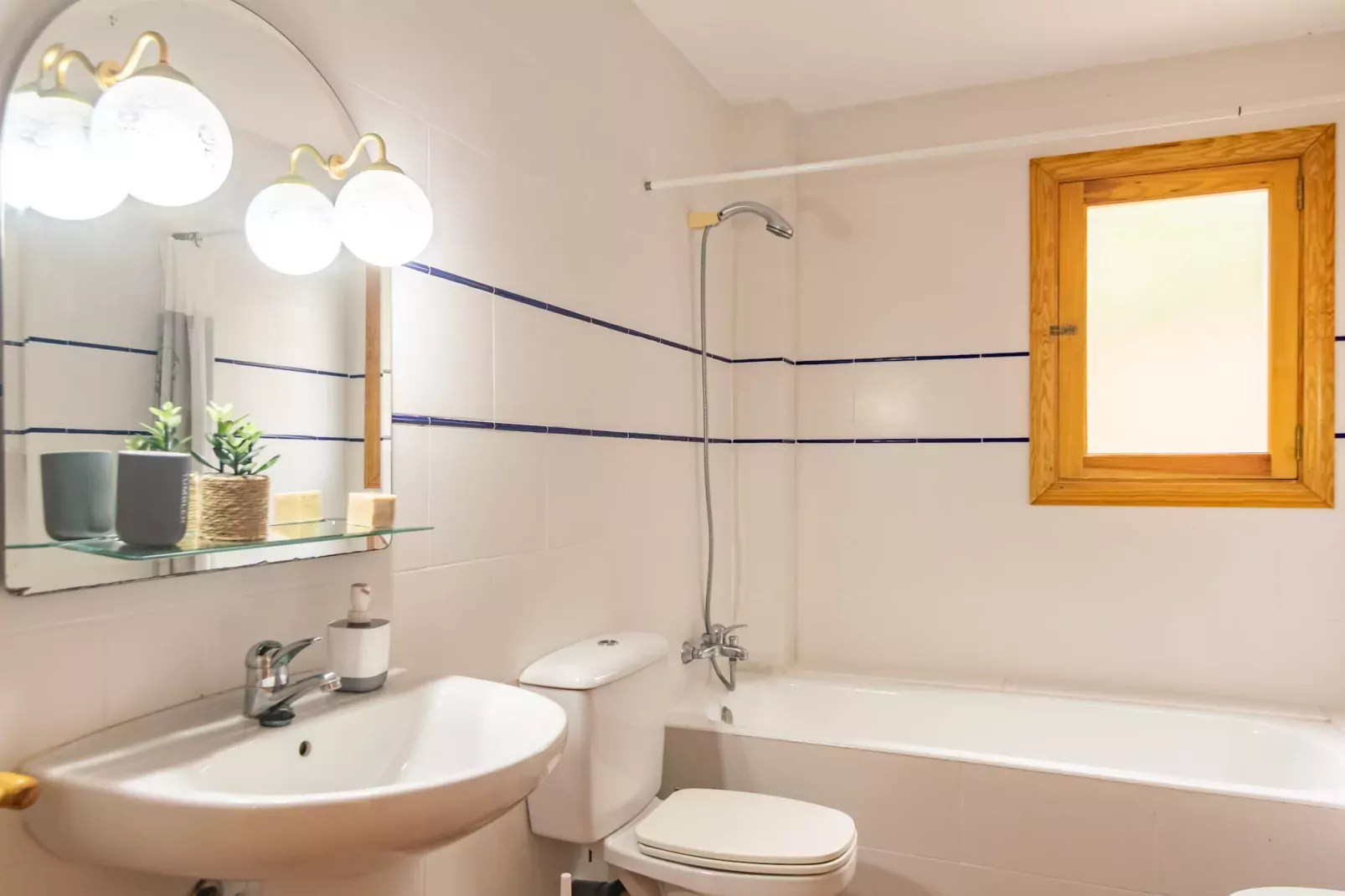 Villa Maria (port Des Canonge)-Image-tags.