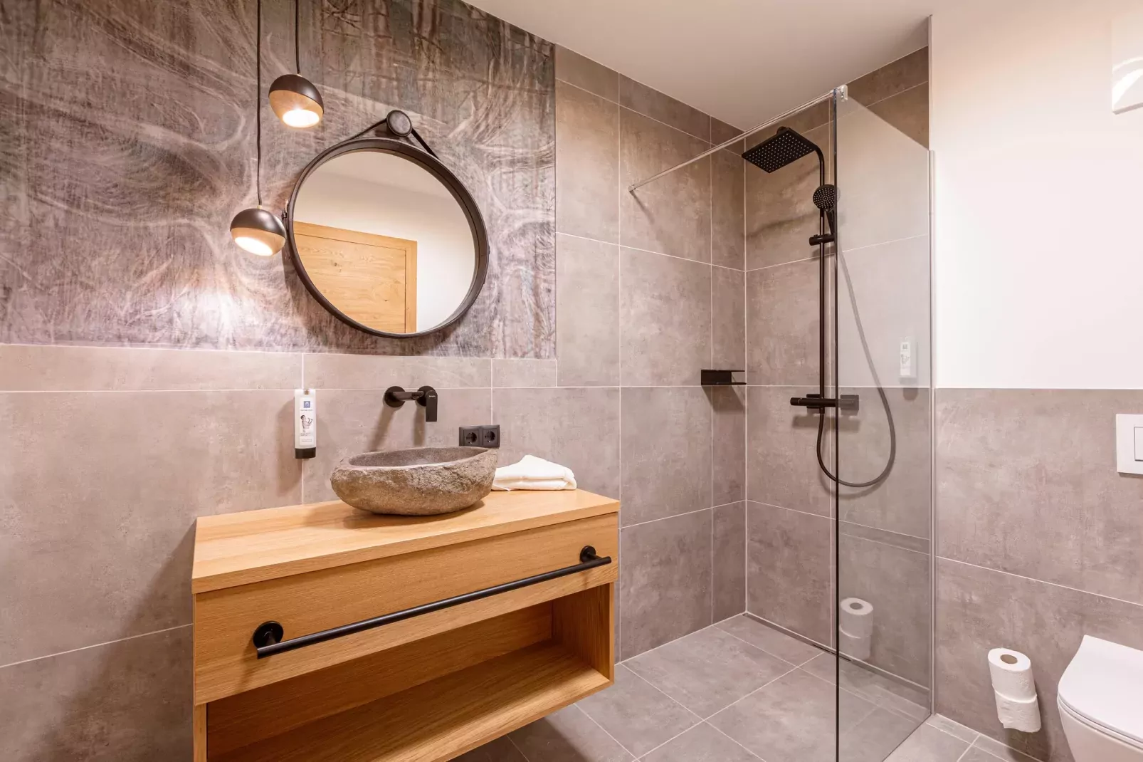 Fiss Suites 11-Badkamer
