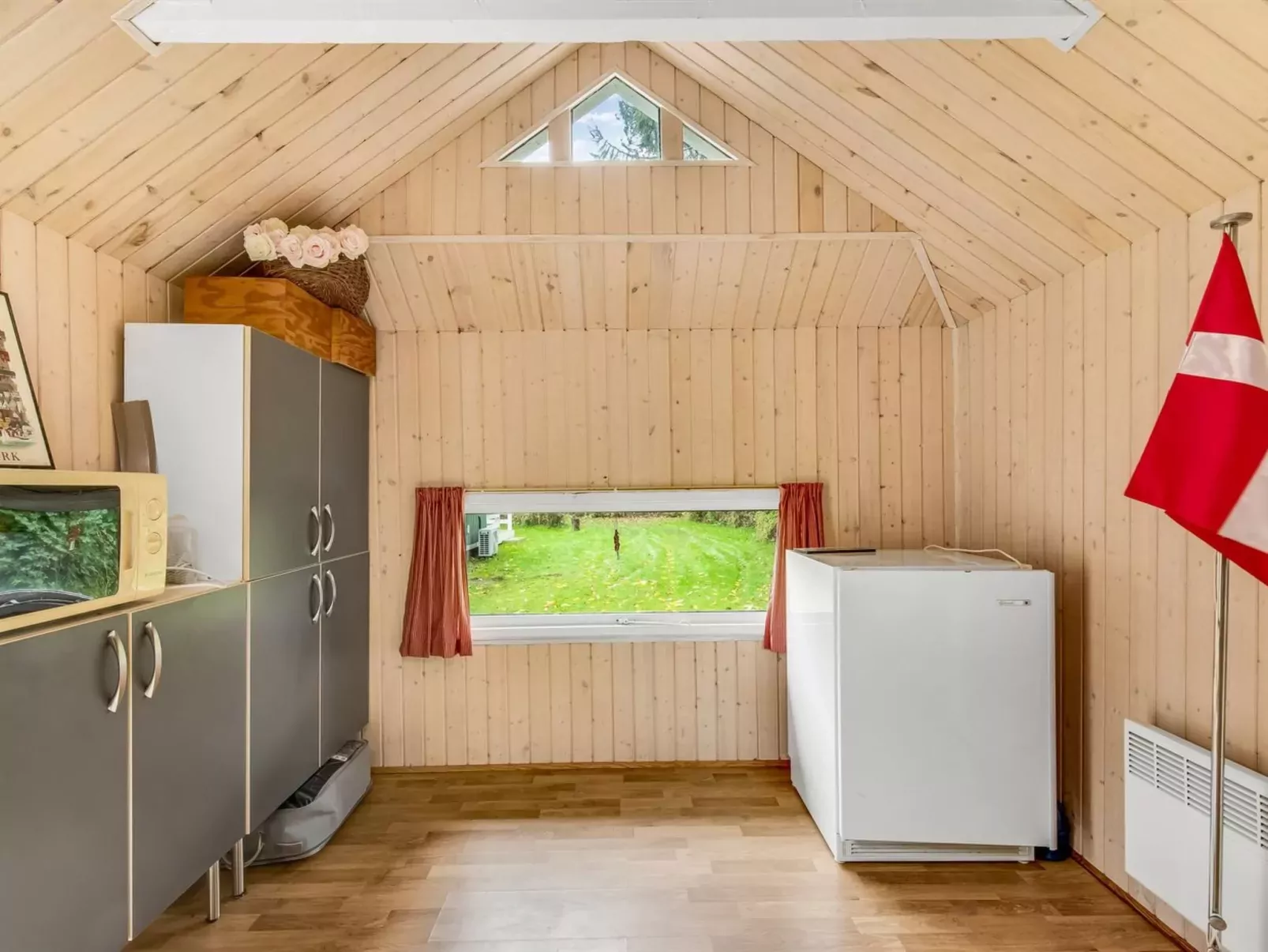 "Ung" - 30km from the sea-Buiten