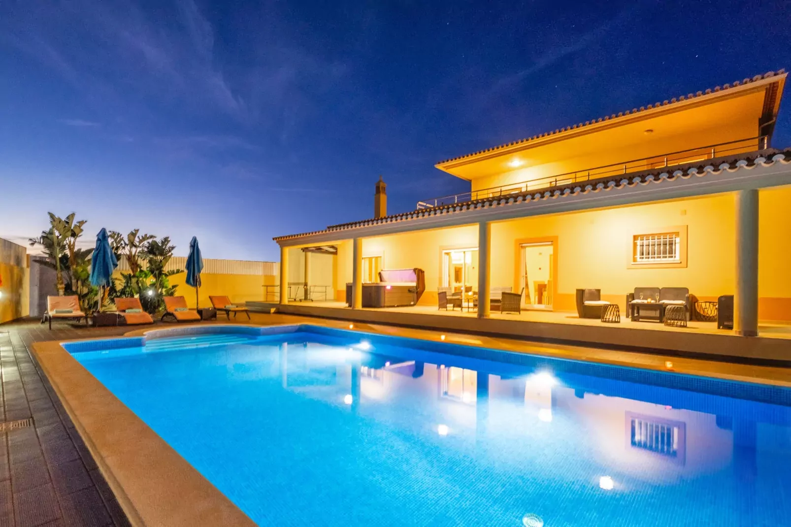 Villa Golden Bay-Zwembad