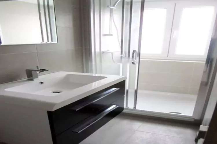 RINGLAAN 104 WONING-Badkamer