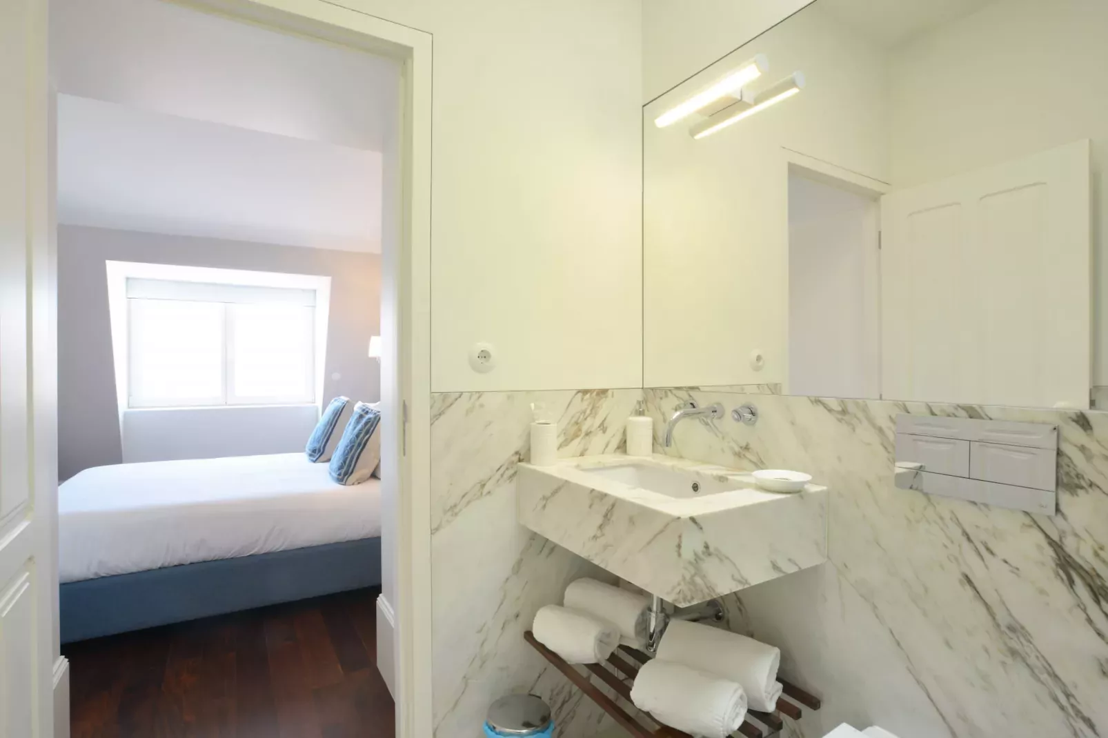 YOUROPO - Market 4A-Badkamer