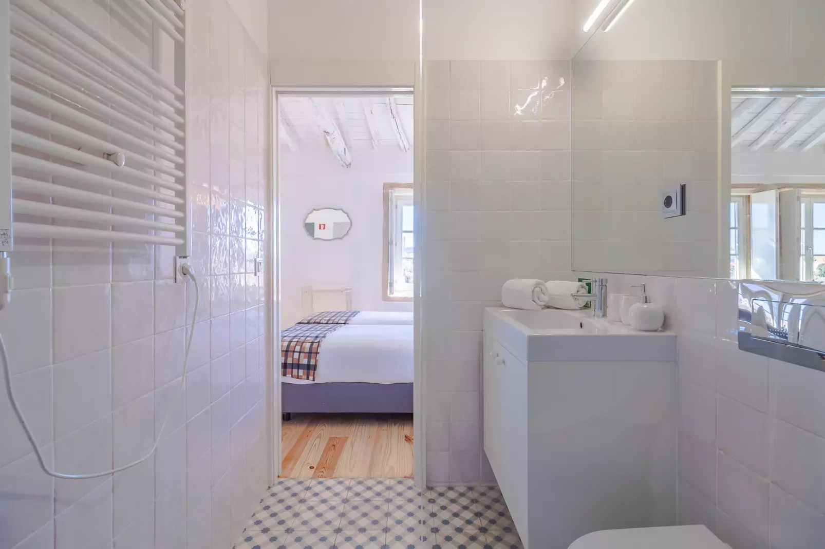 YOUROPO - The Tower 8T-Badkamer