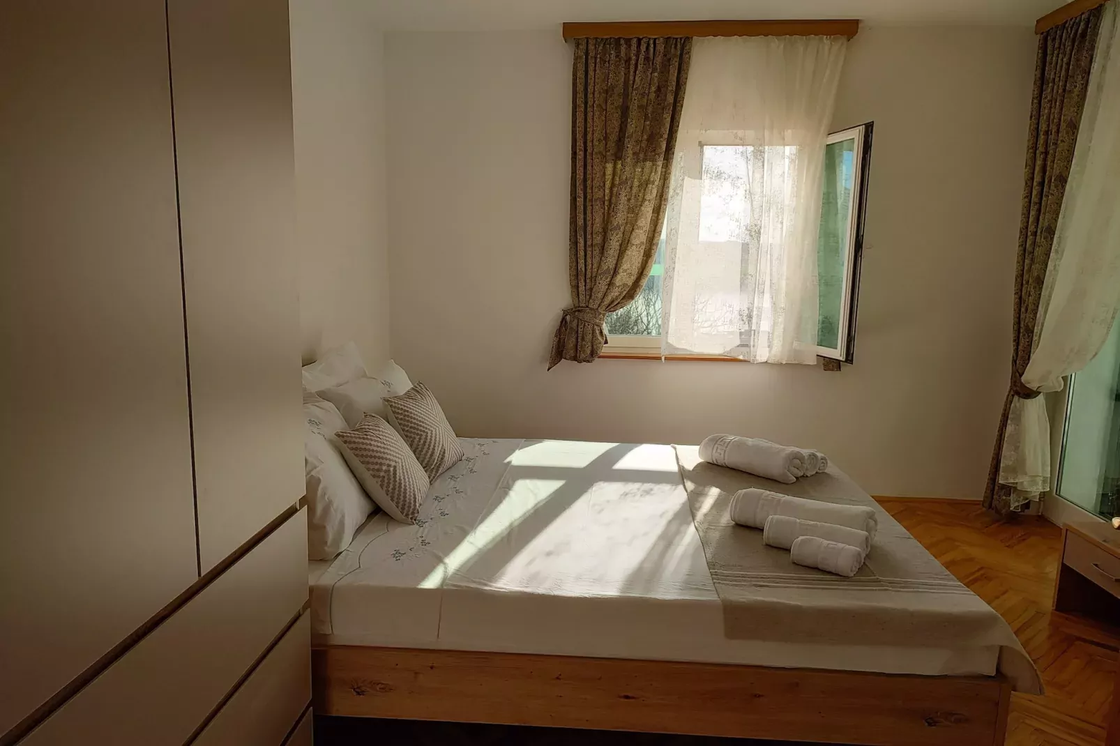 Apartment Lemi - three bedroom apartment-Slaapkamer