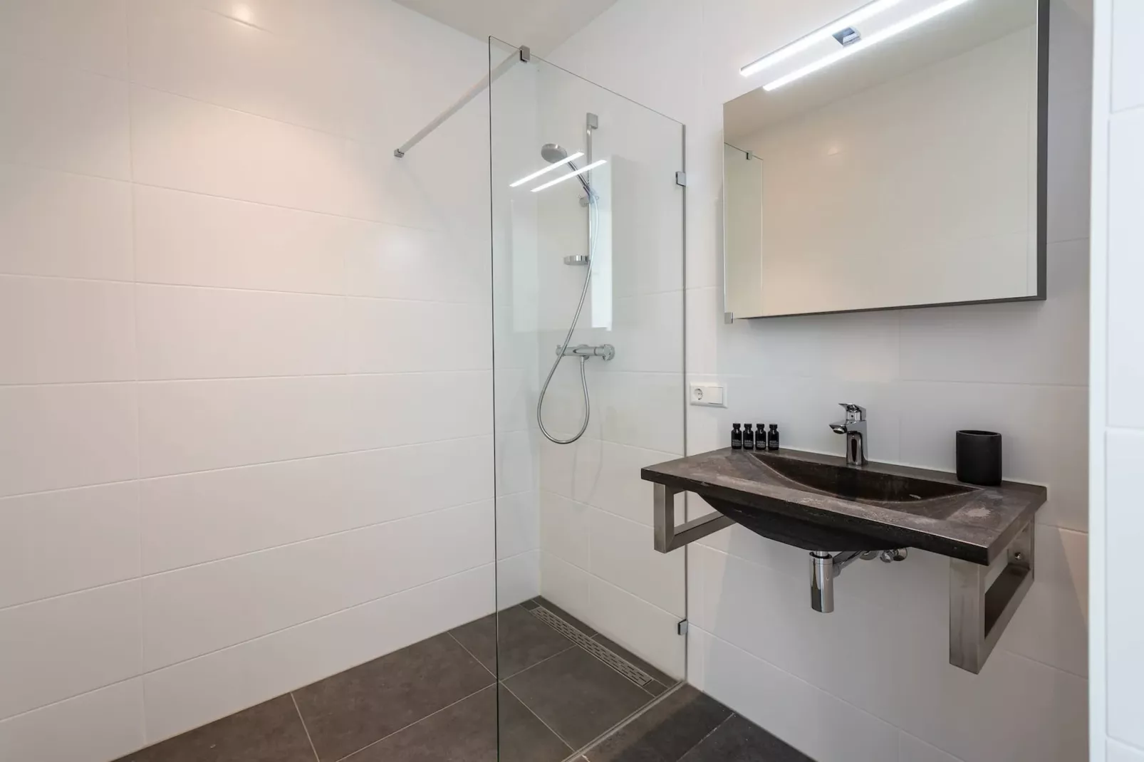 Harbour Village 4-Badkamer