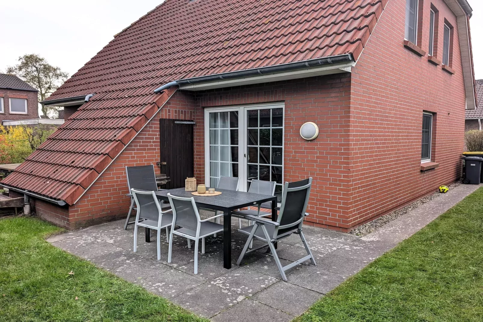 Ferienhaus Neßmersiel-Terrasbalkon