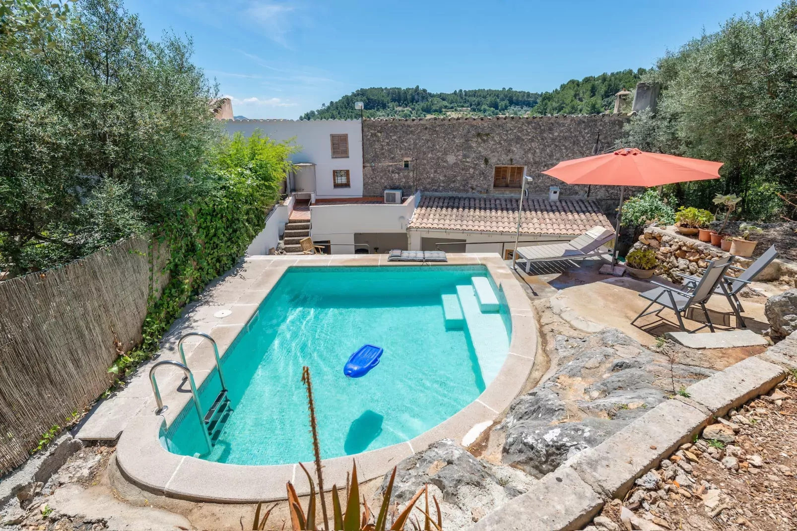 Can BessÓ Mancor De La Vall-Buitenkant zomer