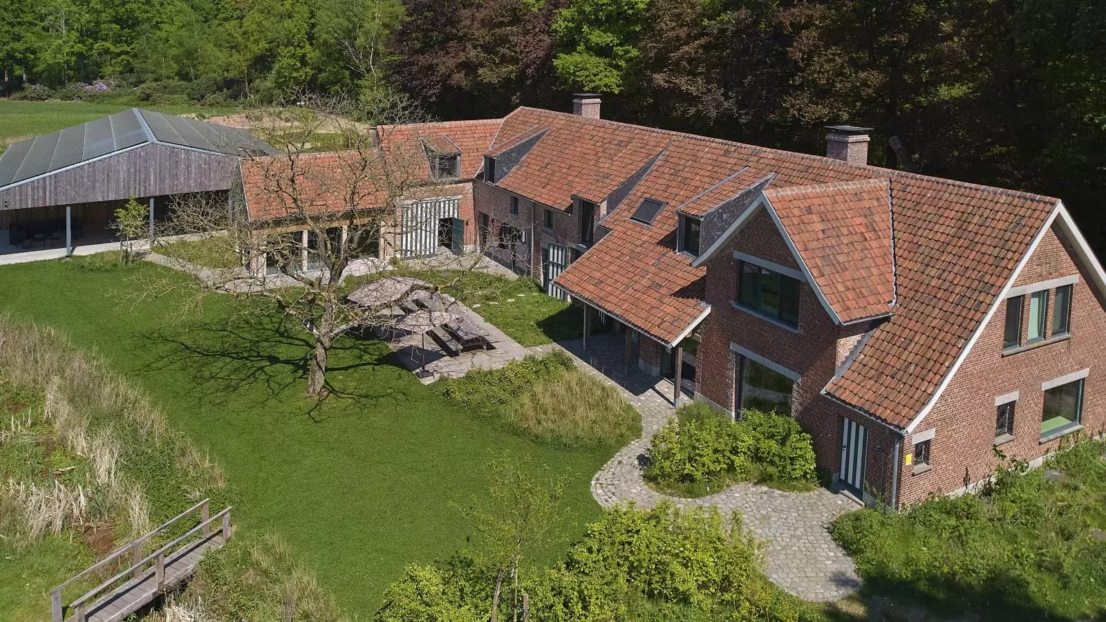 Villa Lactea-Buitenkant zomer