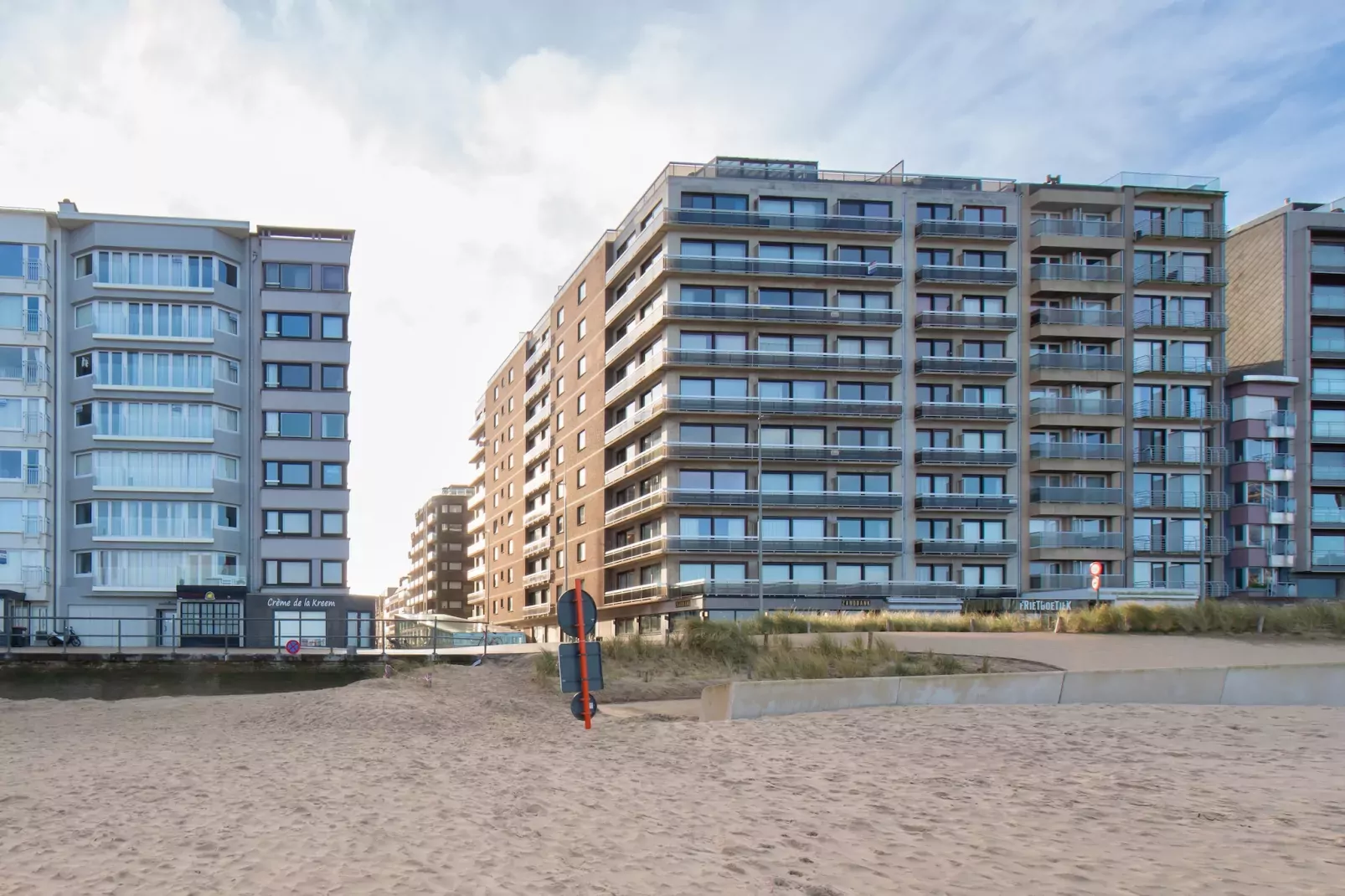 ZANDBK2 0402/ 4B-Buitenkant zomer
