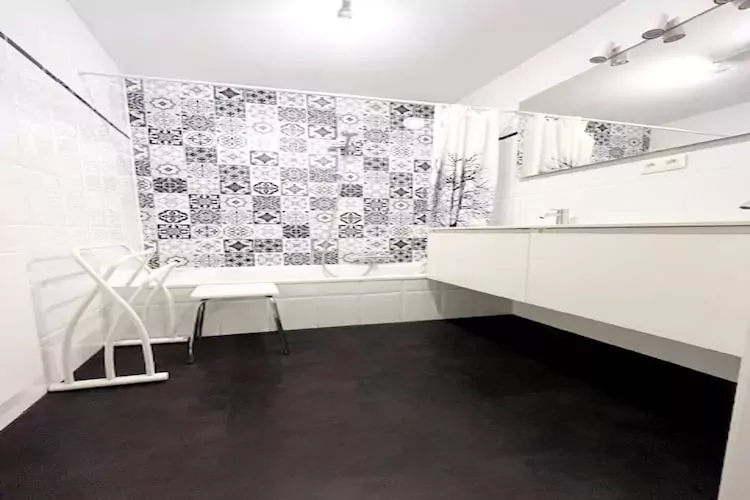 RESIDENTIE MAITE 0301-Badkamer