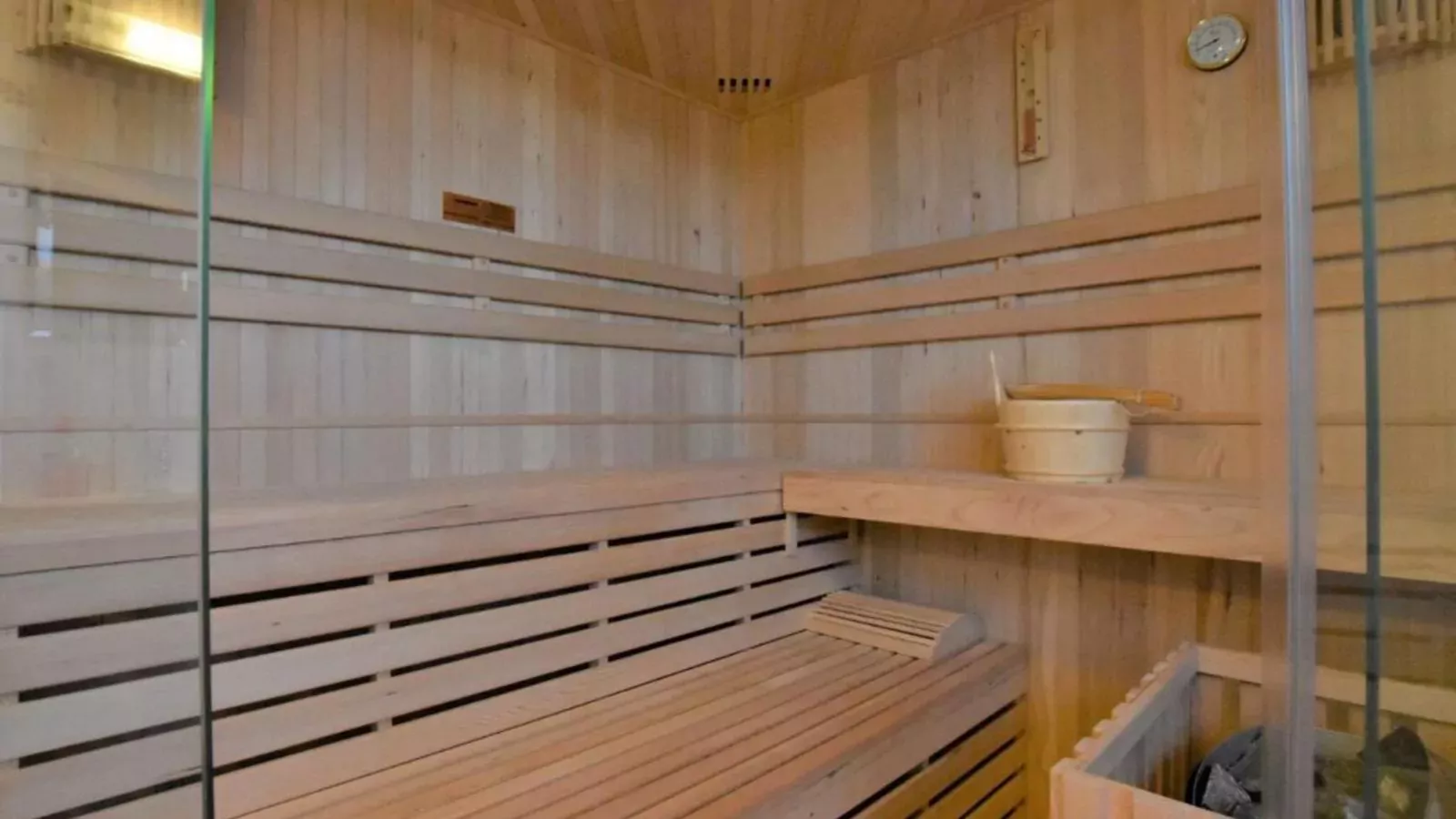 Am Salzhaff mit Sauna-Sauna