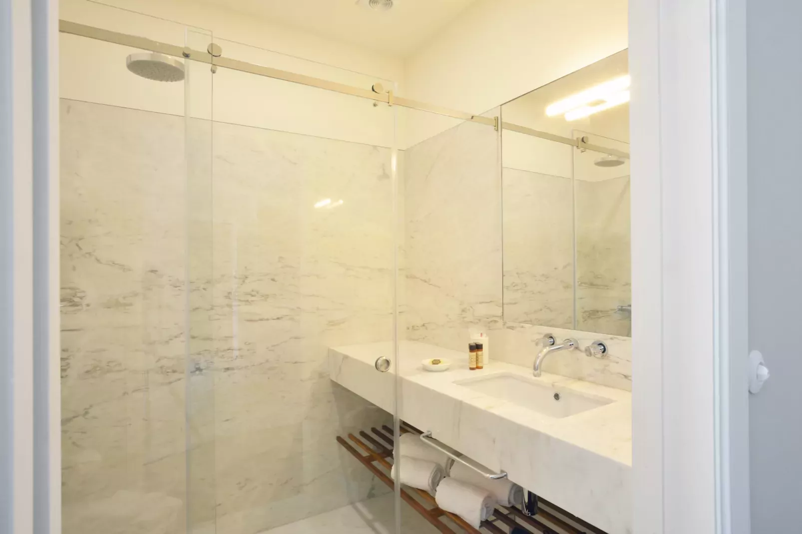 YOUROPO - Market 4A-Badkamer