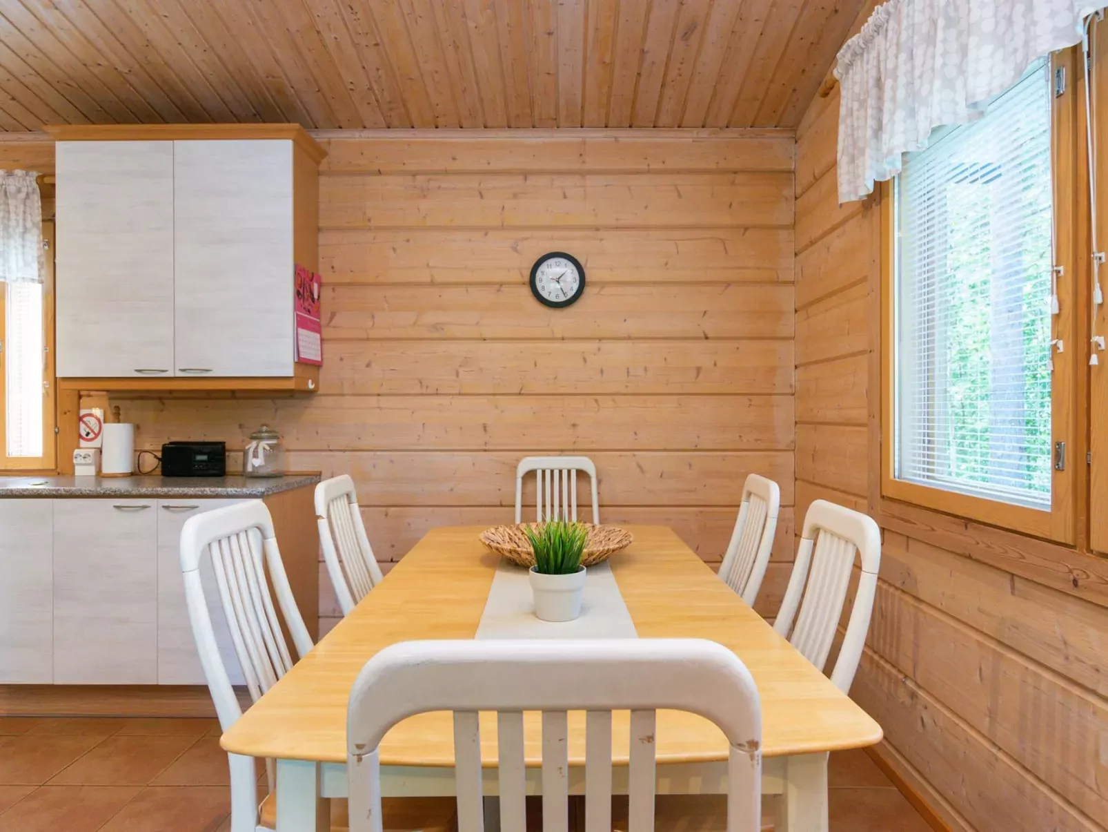 Hot pool cottage iitu-Binnen