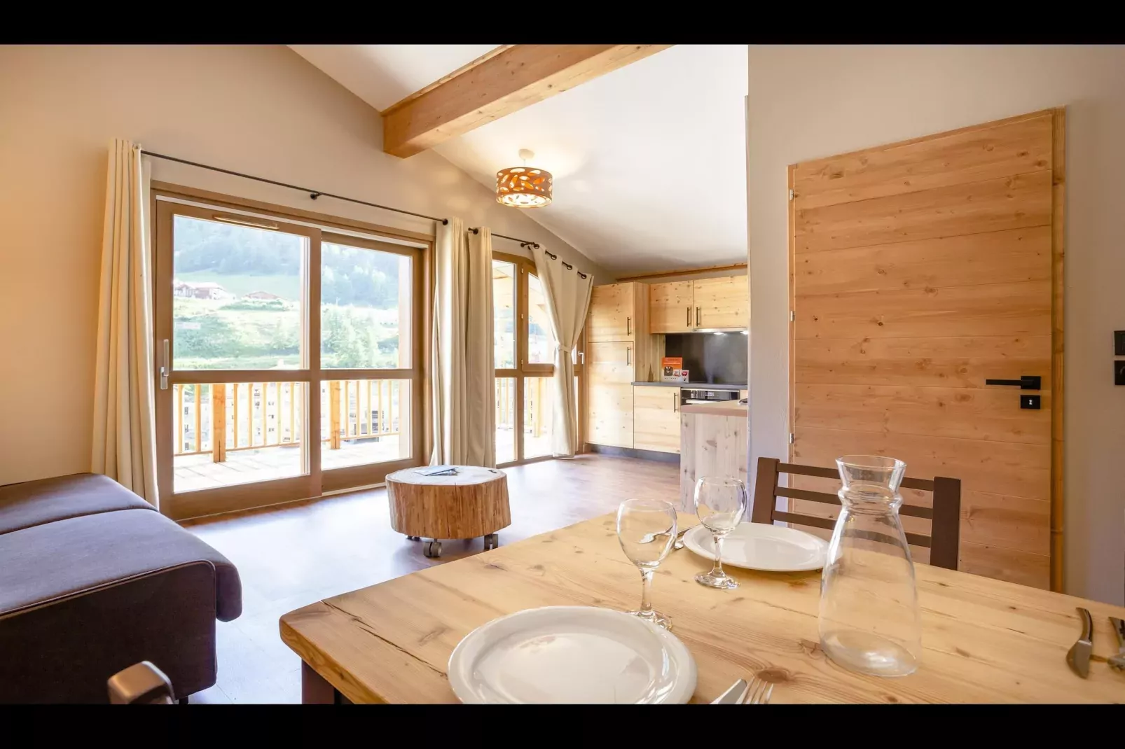 TIGNES_S8L-Woonkamer