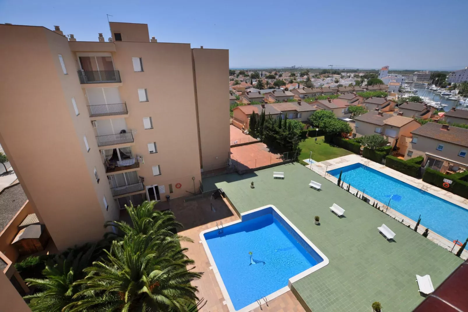 1049 MEDITERRANI vista Piscina-Uitzicht zomer