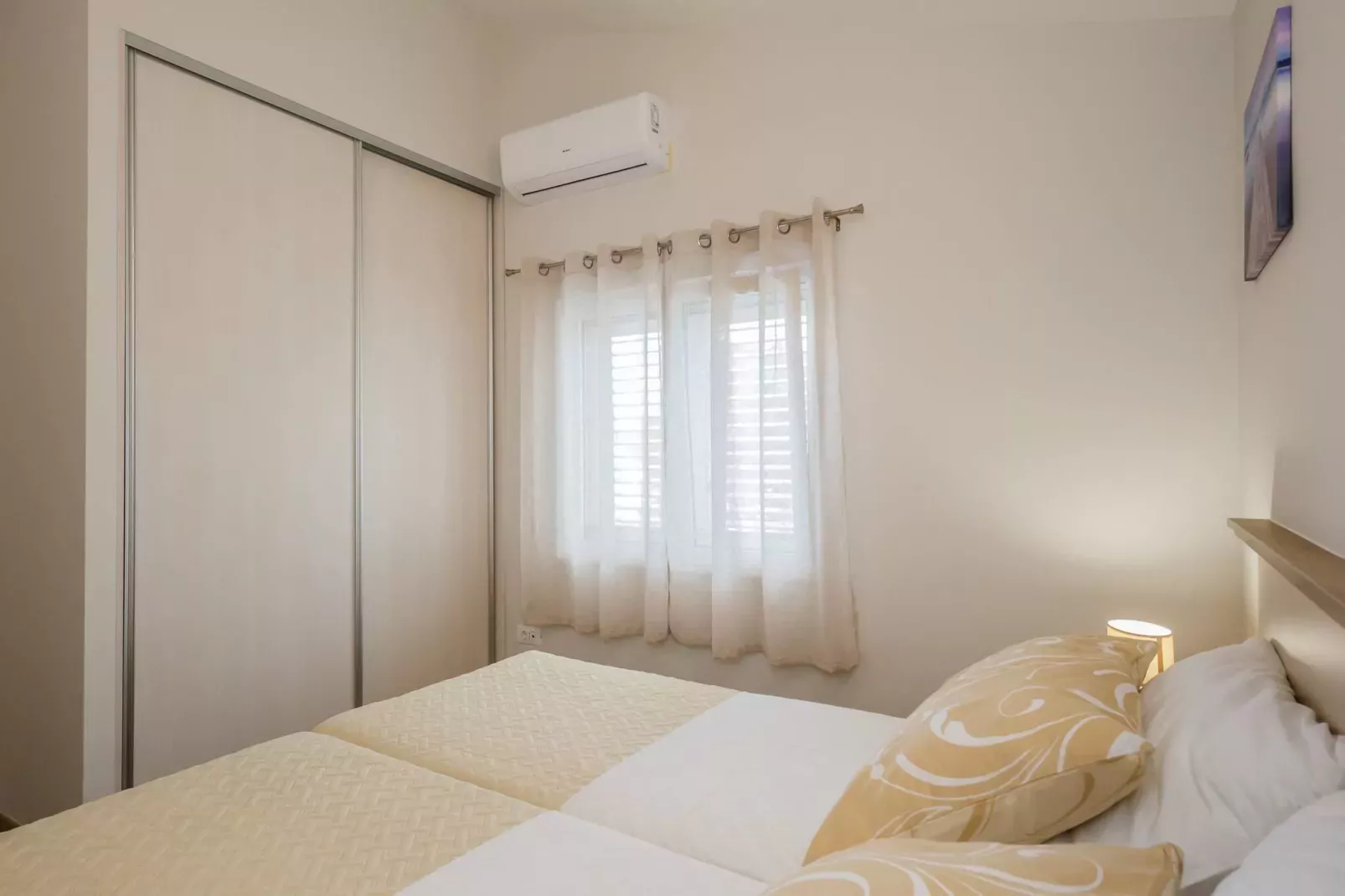 Apartments Savin - two bedroom apartment-Slaapkamer