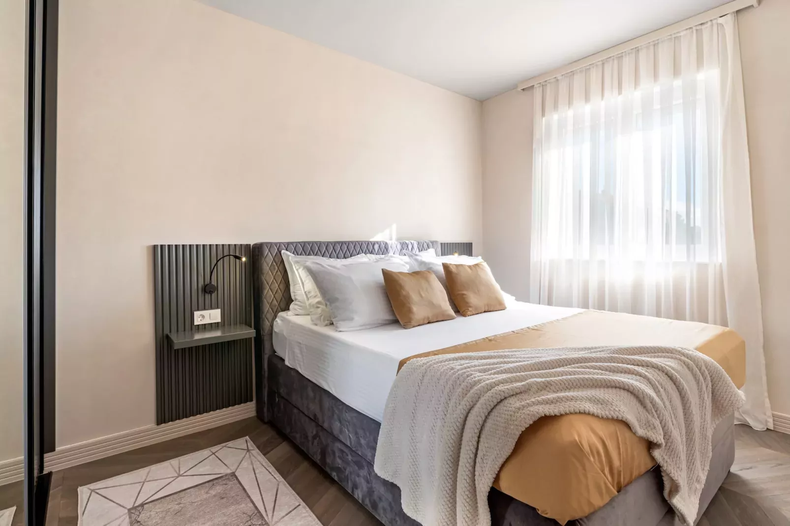 Luxury Apartment Tisa - three bedroom apartment-Slaapkamer