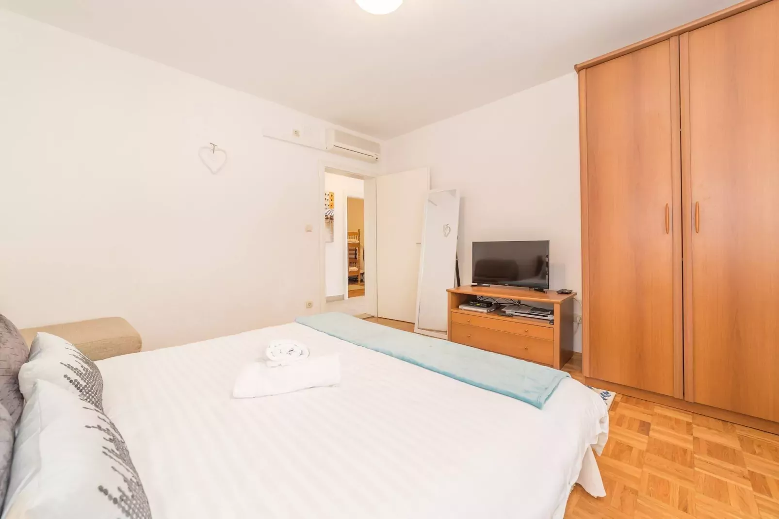 Apartments Nikol - two bedroom apartment A1-Slaapkamer