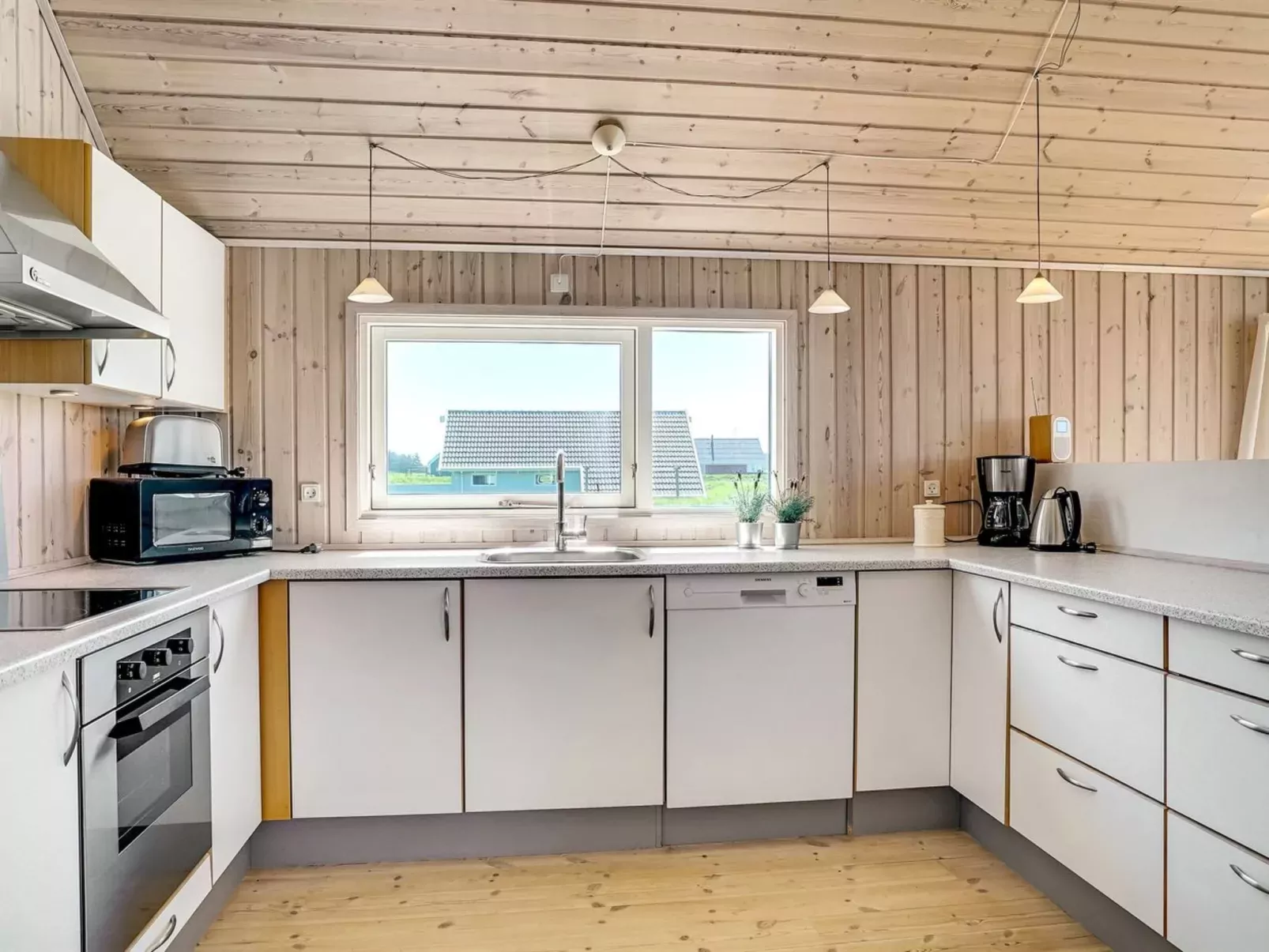"Tilje" - 80m from the sea-Binnen