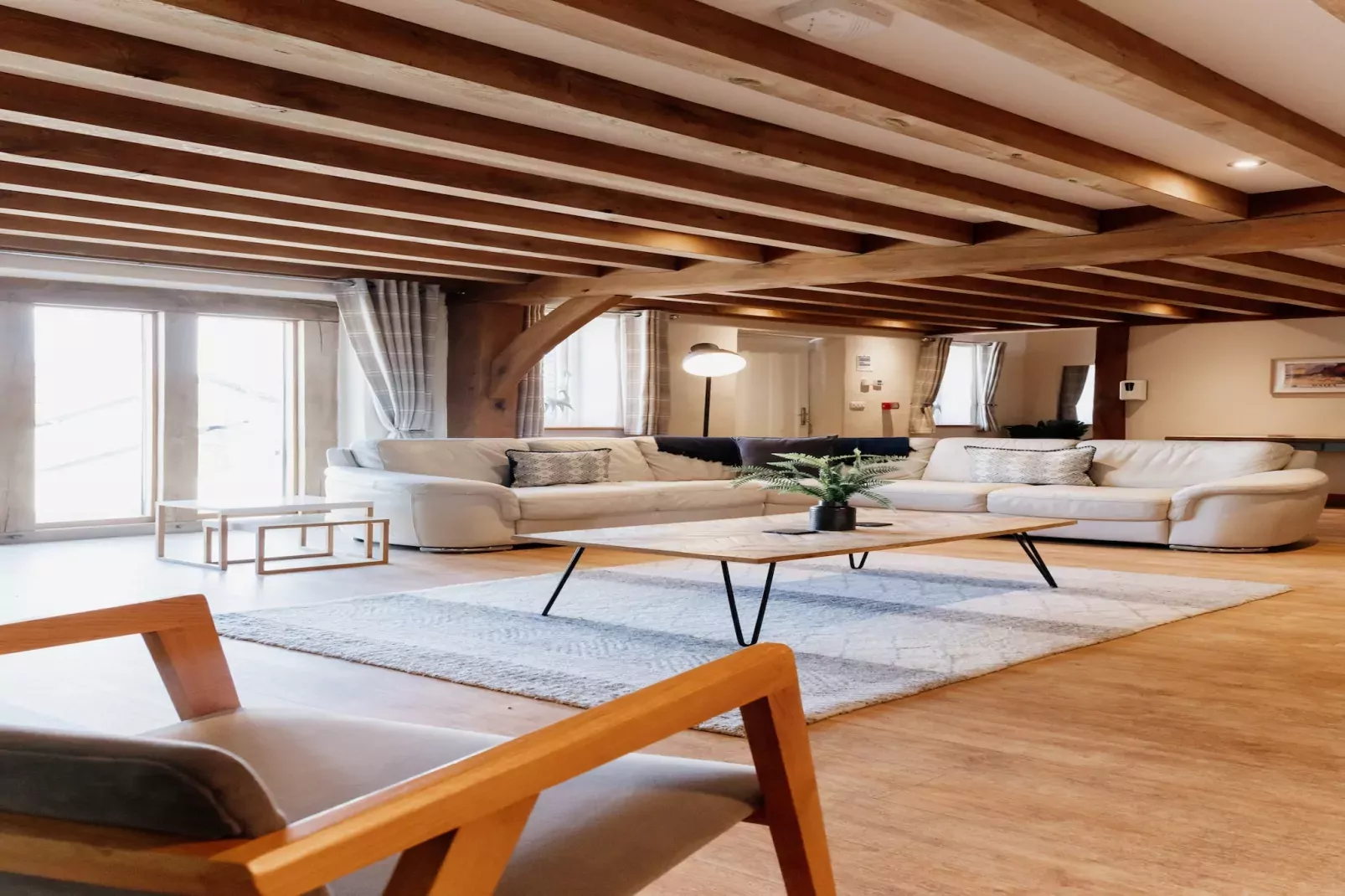 The Welsh Barn-Woonkamer
