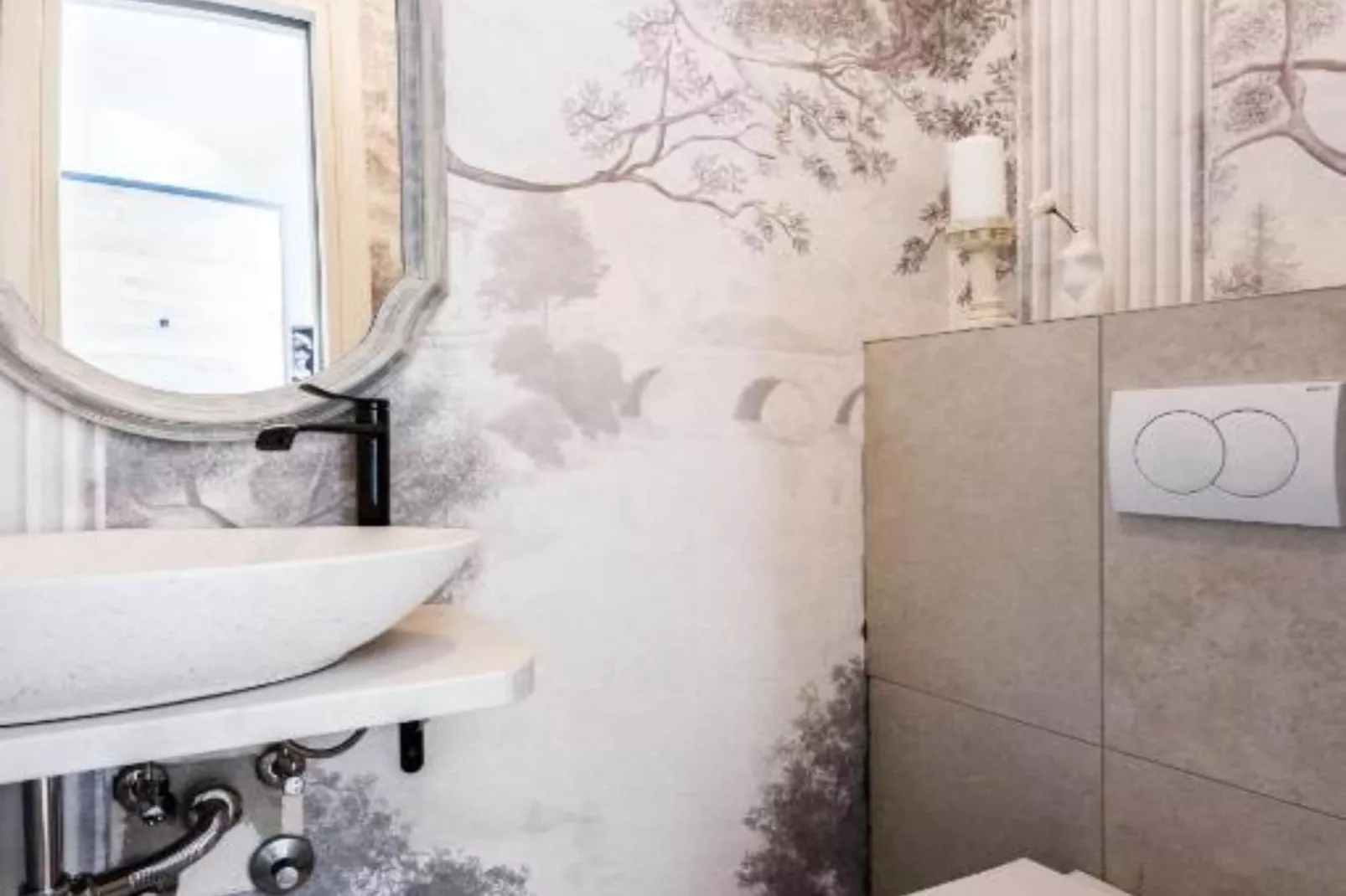 Three-Bedroom Penthouse Apartment-Badkamer