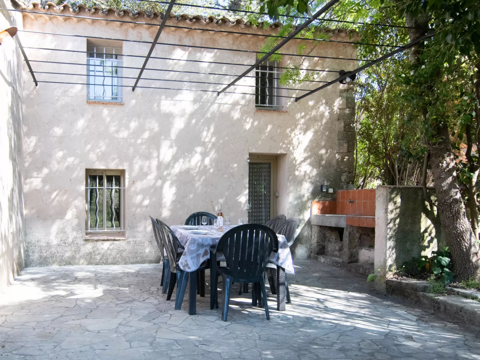 Le Cabanon-Buiten