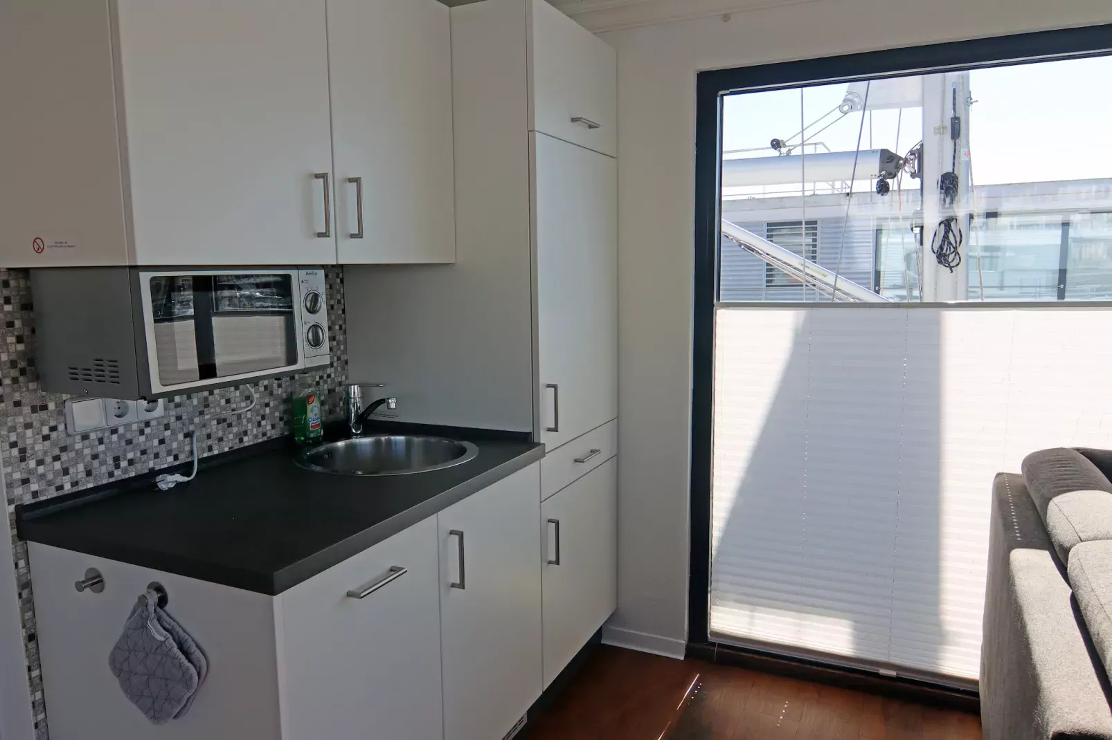 Hausboot Family & Friends LP2 / 1-2 Personen-Keuken