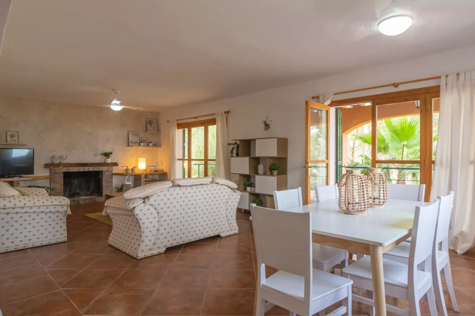 Villa Maria (port Des Canonge)-Eetkamer