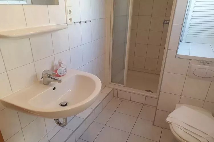 Haus 2 - Steg F - Classic / 4 Personen-Badkamer