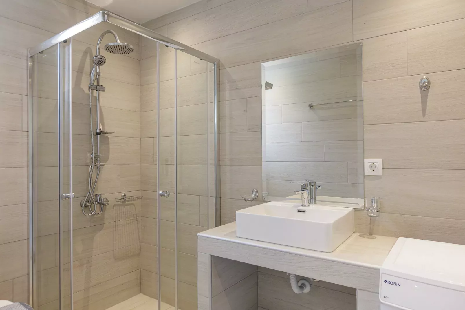 Petres 2-Badkamer