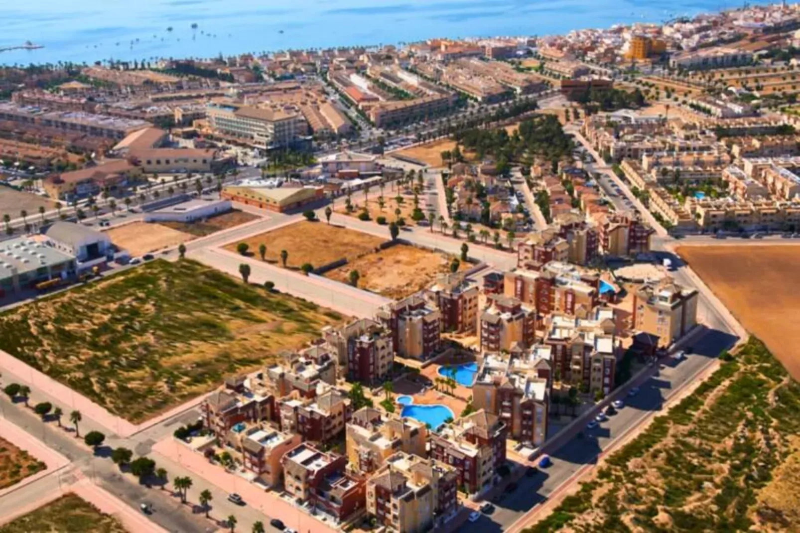 Charmant Appartement à Puerto Marina, Près De La Plage !-Image-tags.