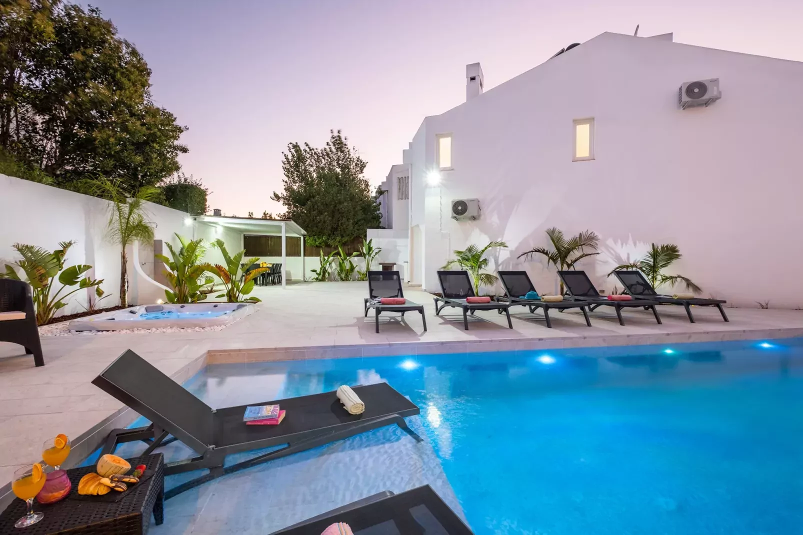 Villa Paradisius-Zwembad