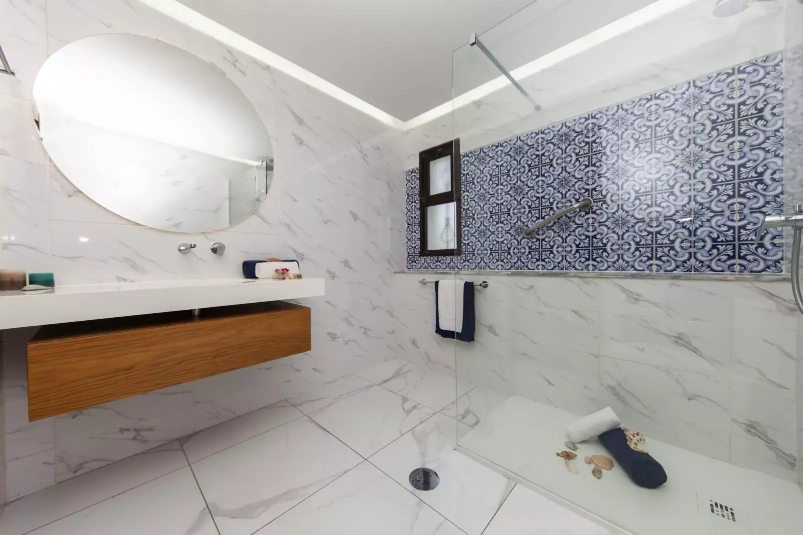 Villa Kailua-Badkamer