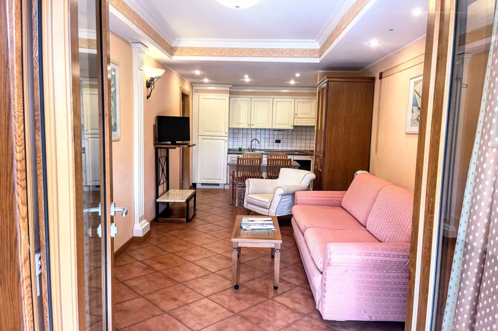 Bilocale vista Golf 102-Woonkamer