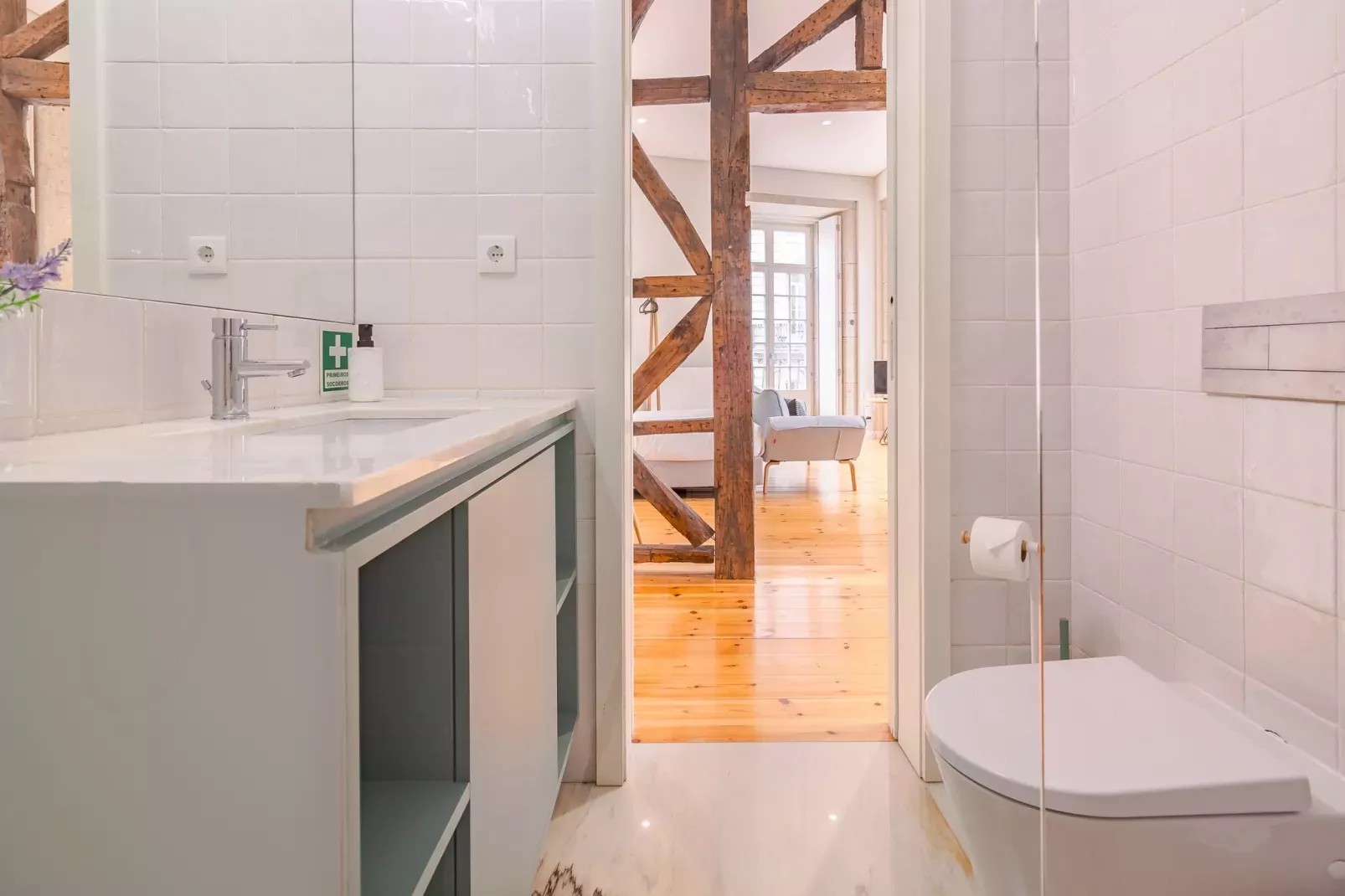 YOUROPO - City Center 2-Badkamer