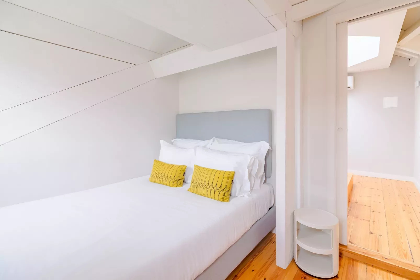 YOUROPO - City Center 5-Slaapkamer