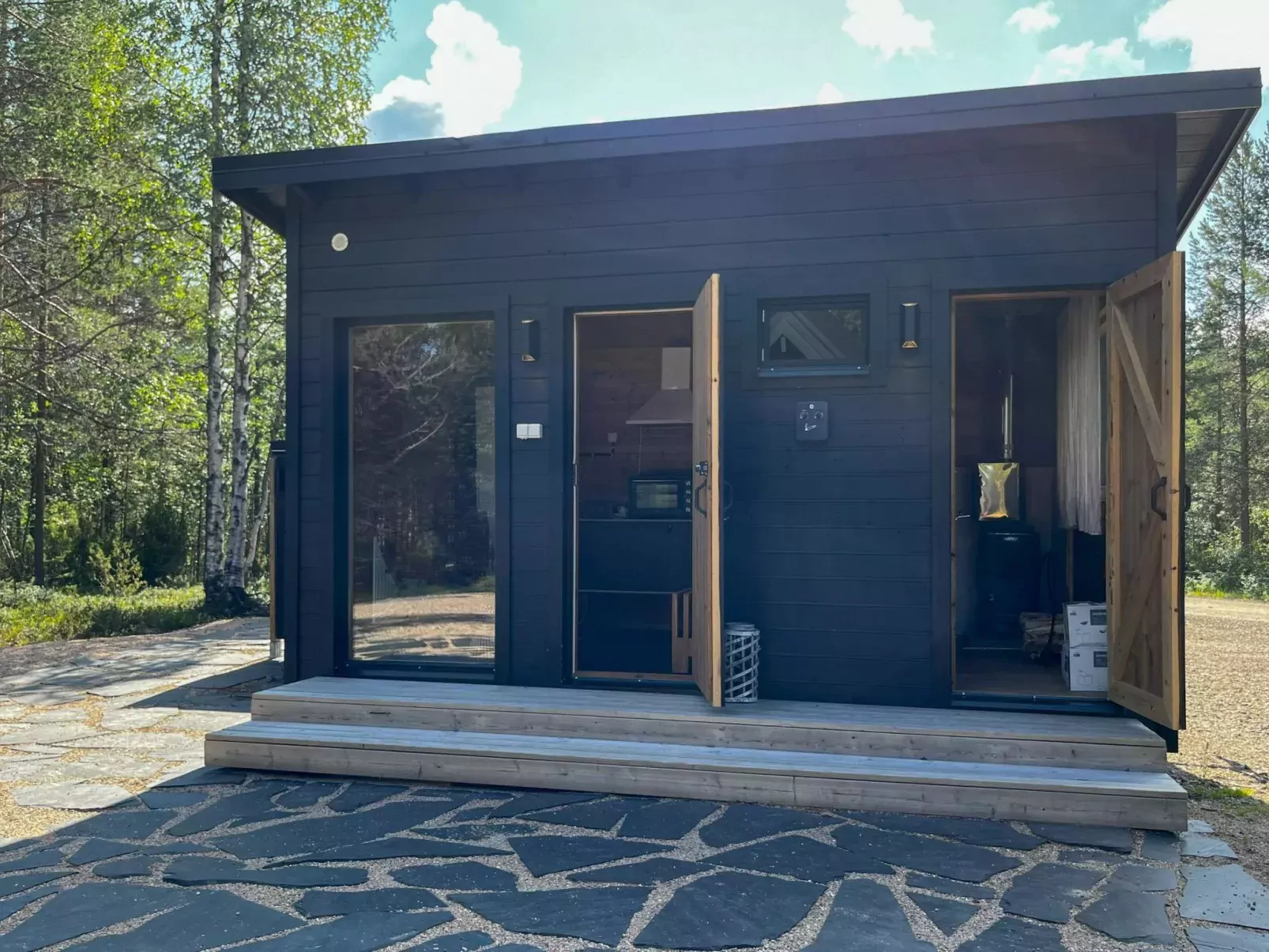 Samruam b aurora cabin-Binnen