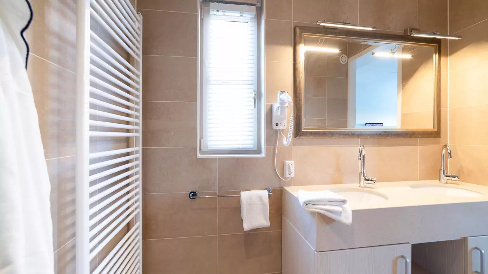 Huis nummer 37-Badkamer