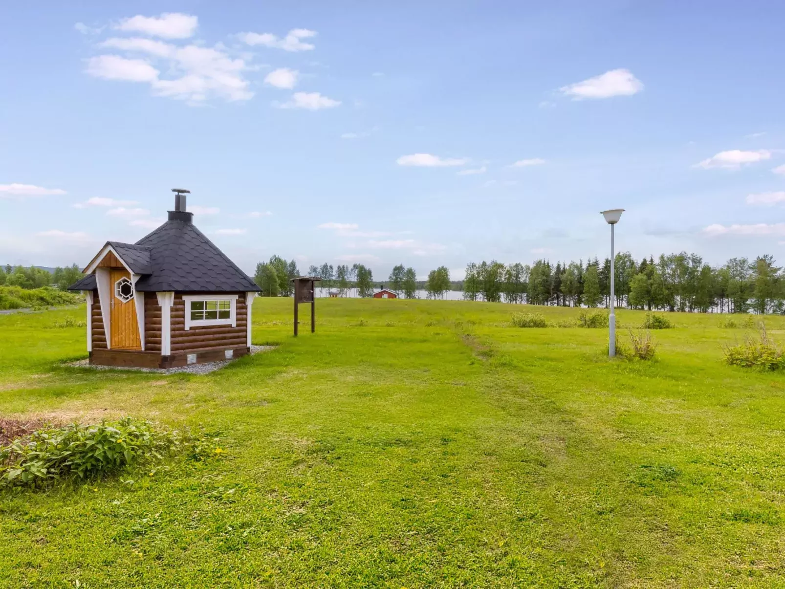 Ruka-kitkan käki-Buiten