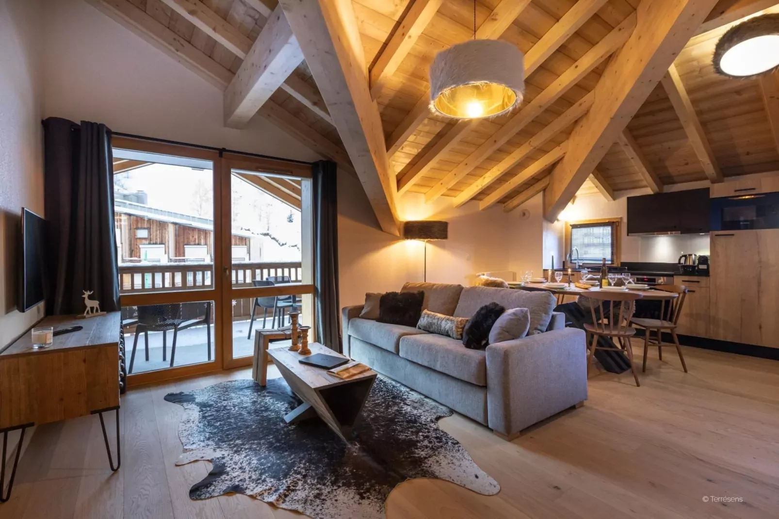 LES DEUX ALPES Neige et Soleil -A38S-Woonkamer