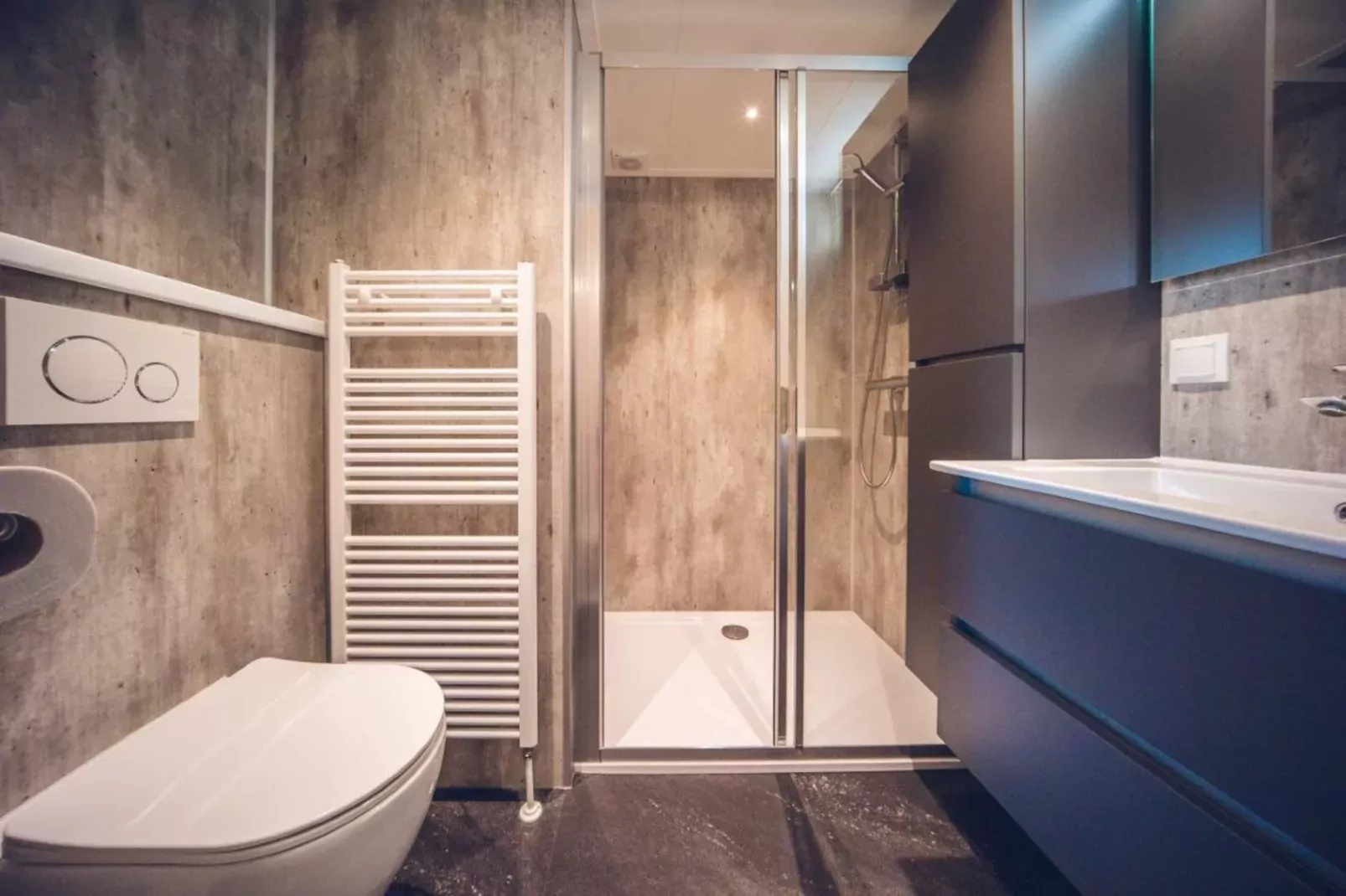 Jachtchalet with sauna | 2 - 4 pers-Badkamer