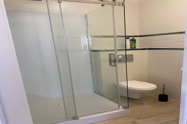 Pokój 4-osobowy I piętro-Badkamer