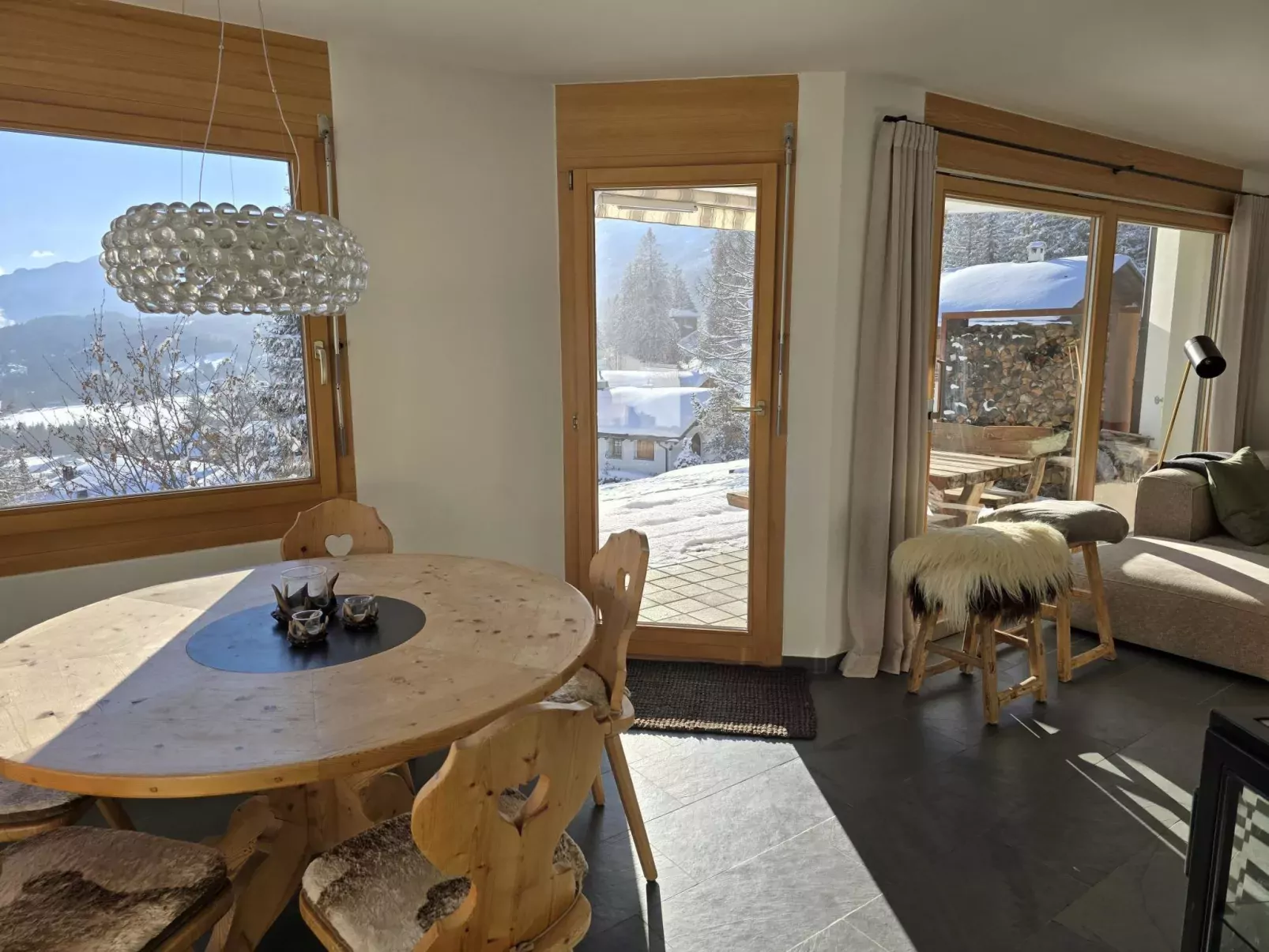 Ferienwohnung Sur Lai-Binnen