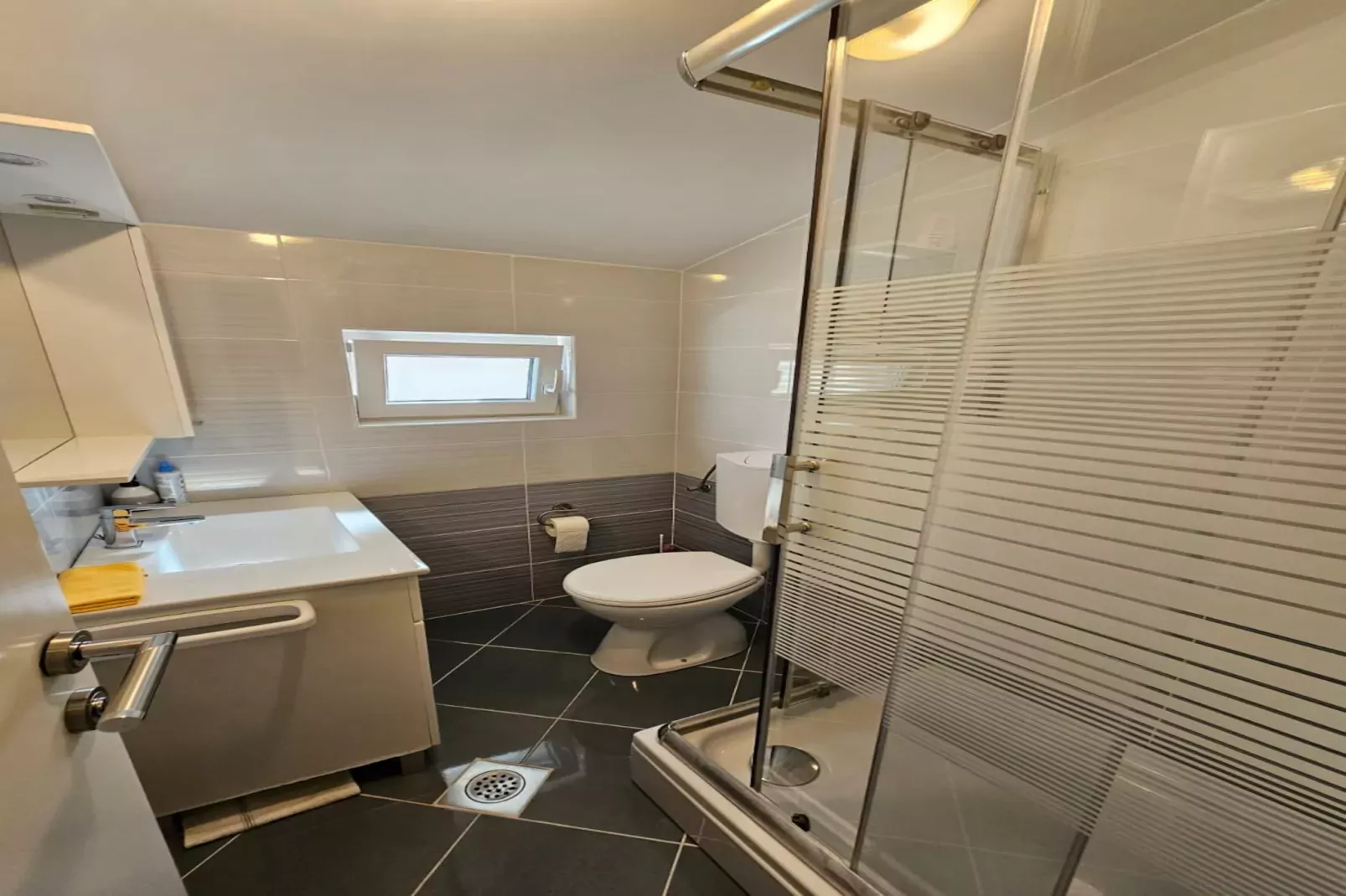 Apartments Olga - two bedroom apartment A4-Badkamer
