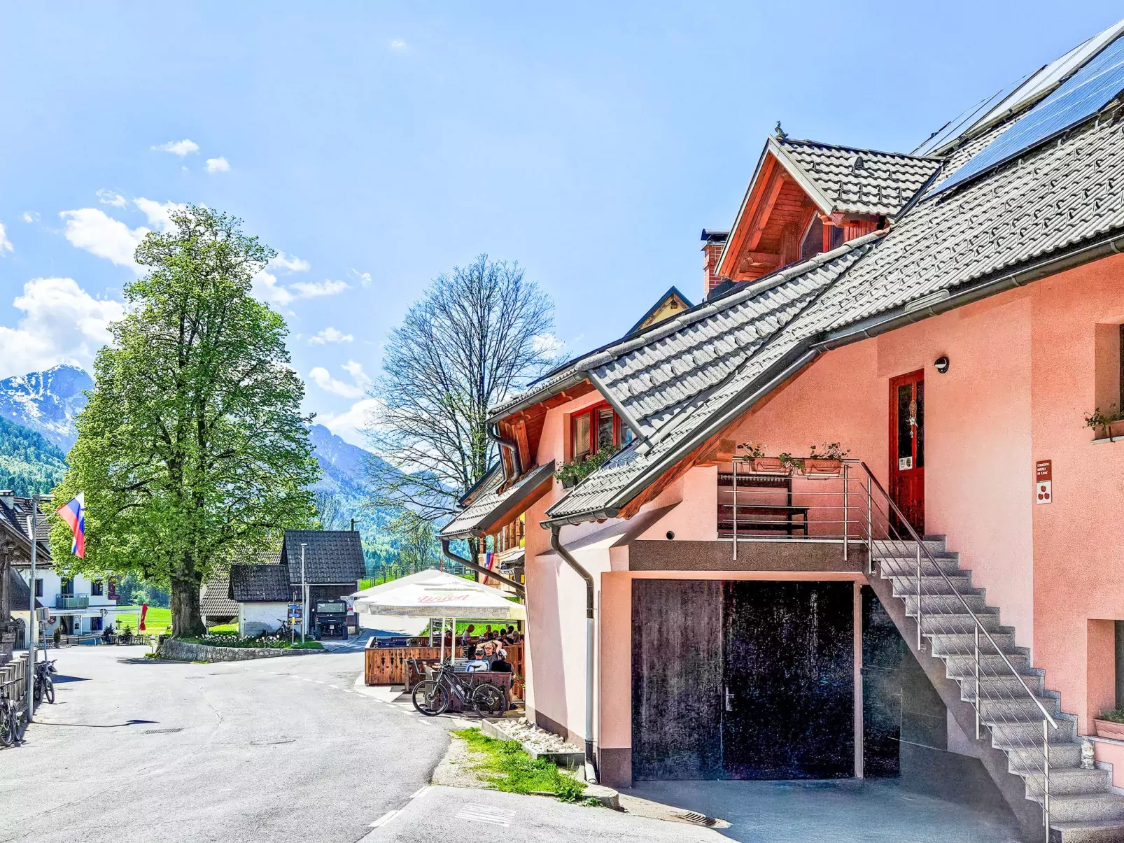 Pr' Kavač-Buiten